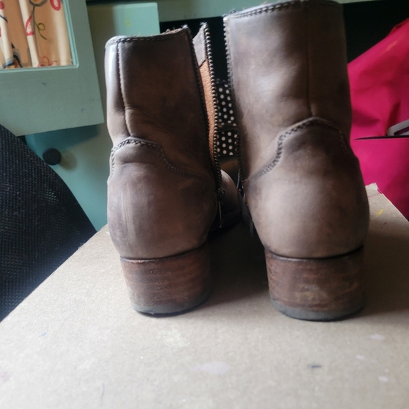 Brown Frye Boots - Picture 5 of 9